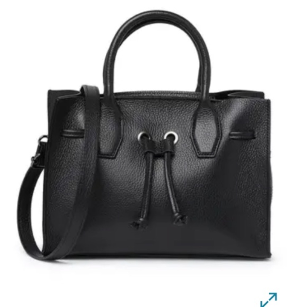 ROBERTA M BAG